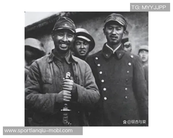 激烈对抗阿门与老六展开激烈搏斗双方互不相让引发冲突与争议 激烈对抗阿门与老六展开激烈搏斗双方互不相让引发冲突与争议